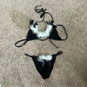 BLACK AND WHITE FUZZY LINGERIE SET WITH BOWS